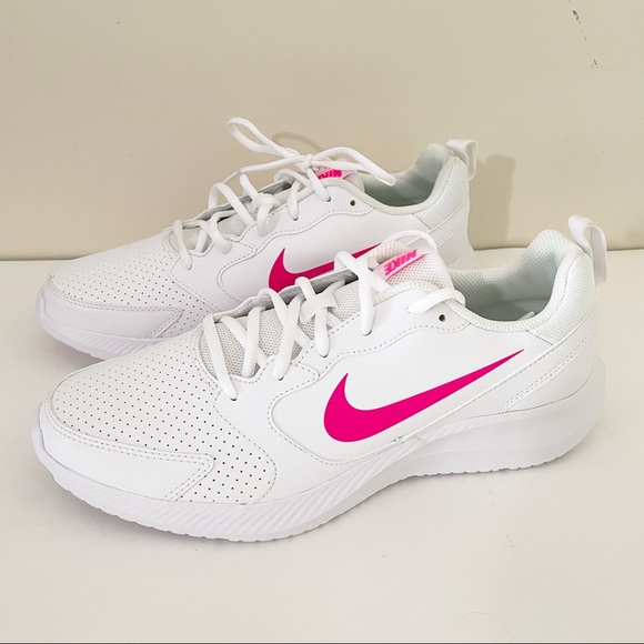 New Nike Todos Leather Running Sneakers 